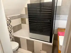 Himmelswege bathroom with bathtub and shower screen
